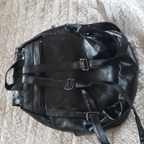 Backpack - Picture 2 of 3